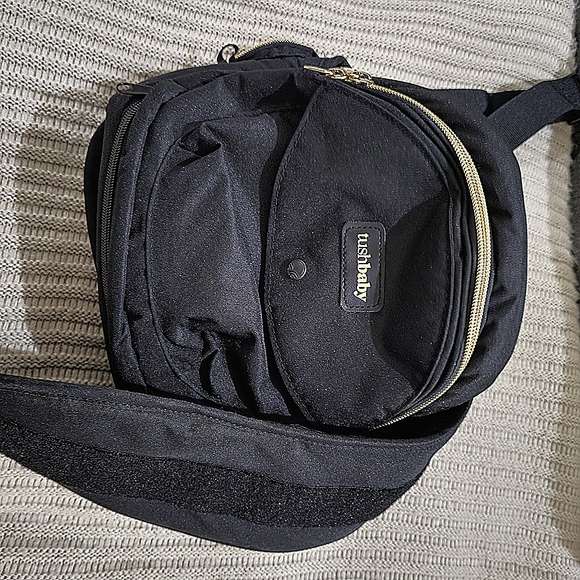 TushBaby Black Hip Seat - Picture 2 of 7